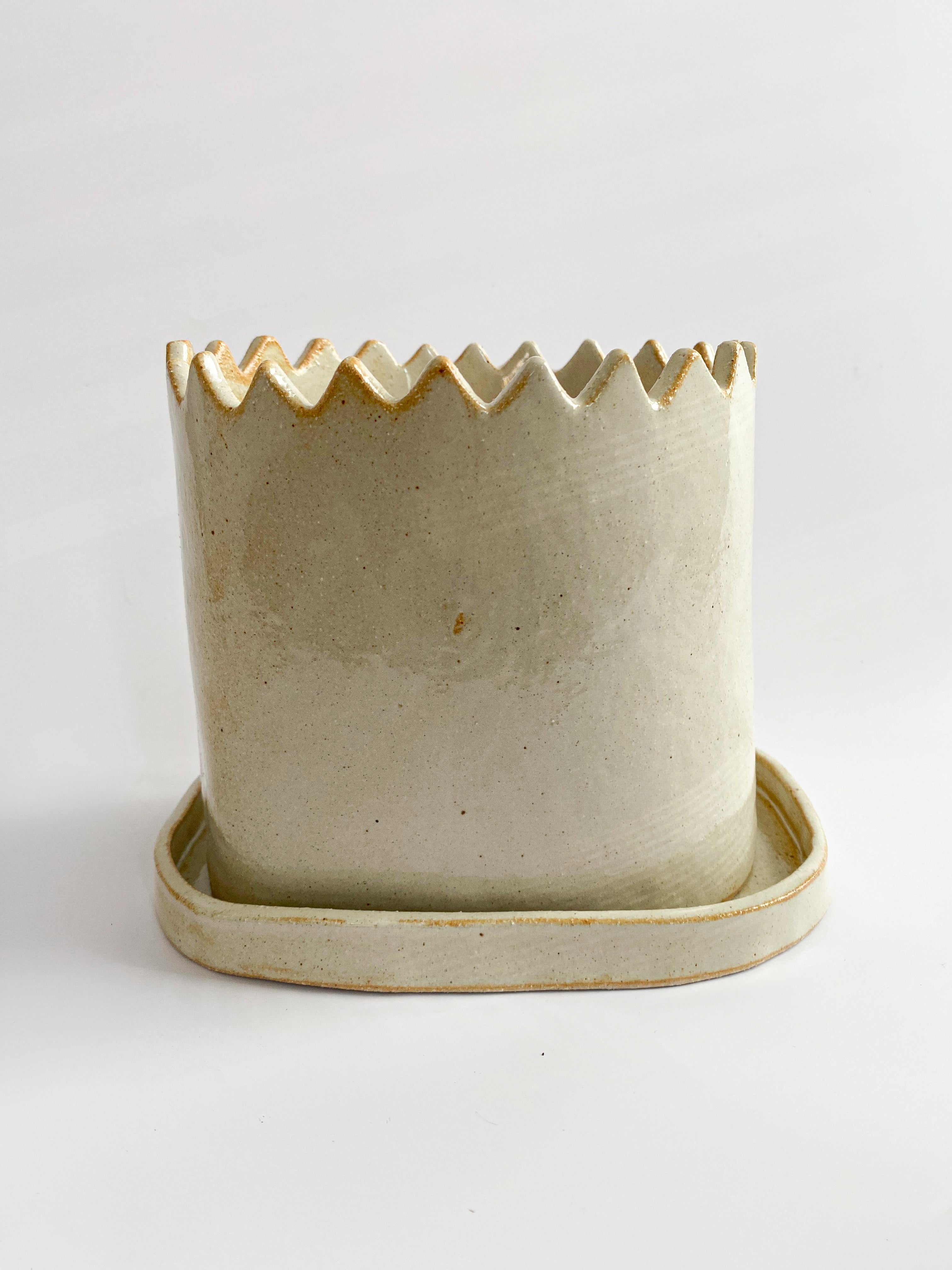 Corona Planter